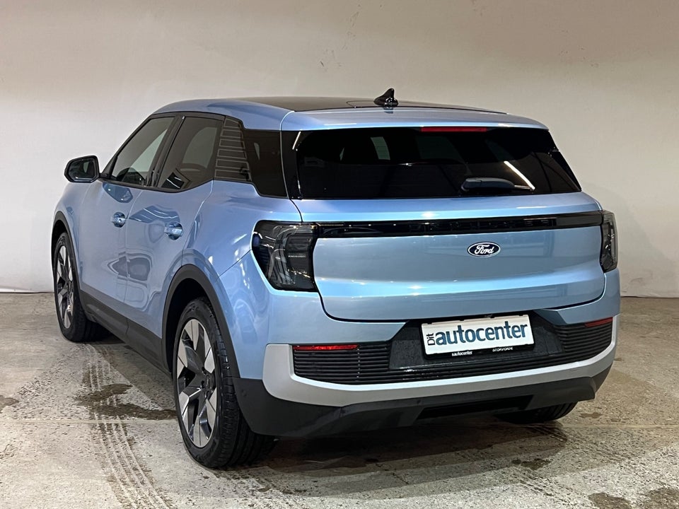 Ford Explorer 82 Premium Extended Range 5d