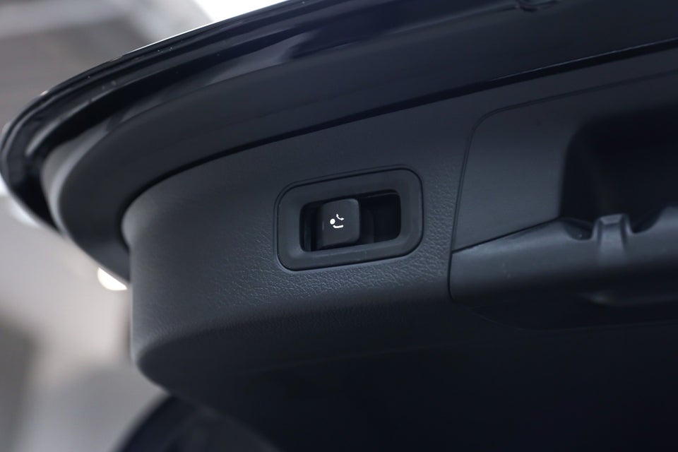 Mercedes EQA350 AMG Premium 4Matic 5d