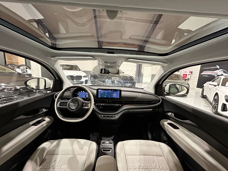 Fiat 500e 42 la Prima Sky 3d