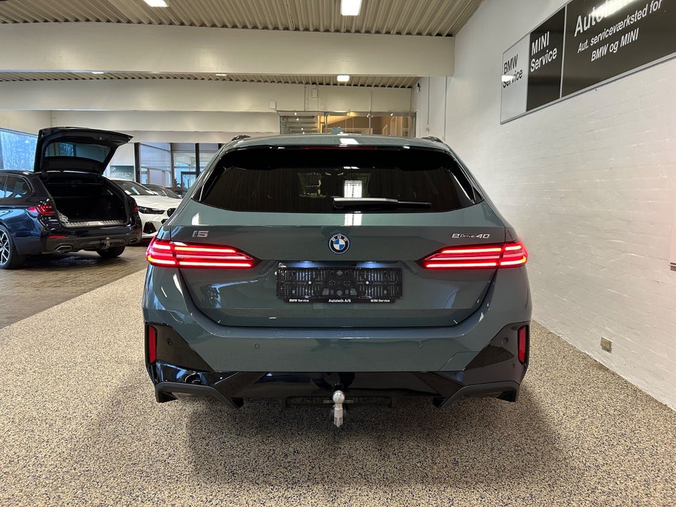 BMW i5 eDrive40 Touring Fully Charged 5d