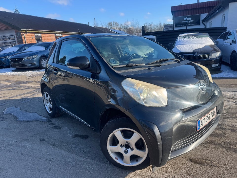 Toyota iQ 1,0 VVT-i Q3 3d
