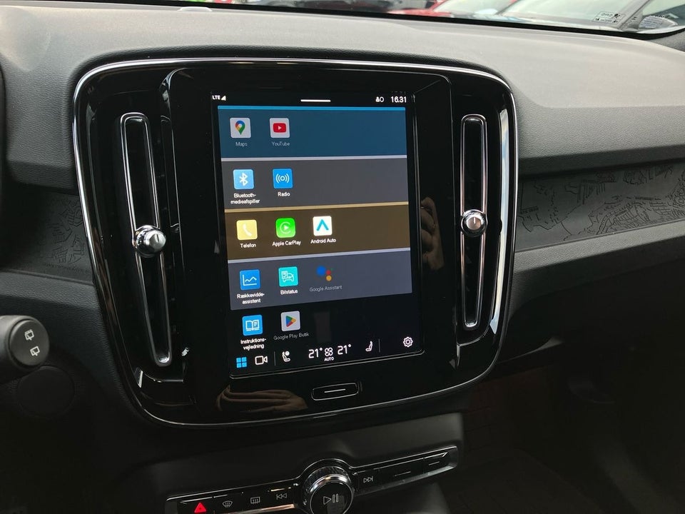 Volvo EX40 Extended Range Plus 5d