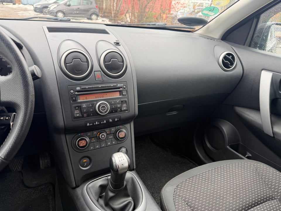 Nissan Qashqai 1,6 Tekna 5d