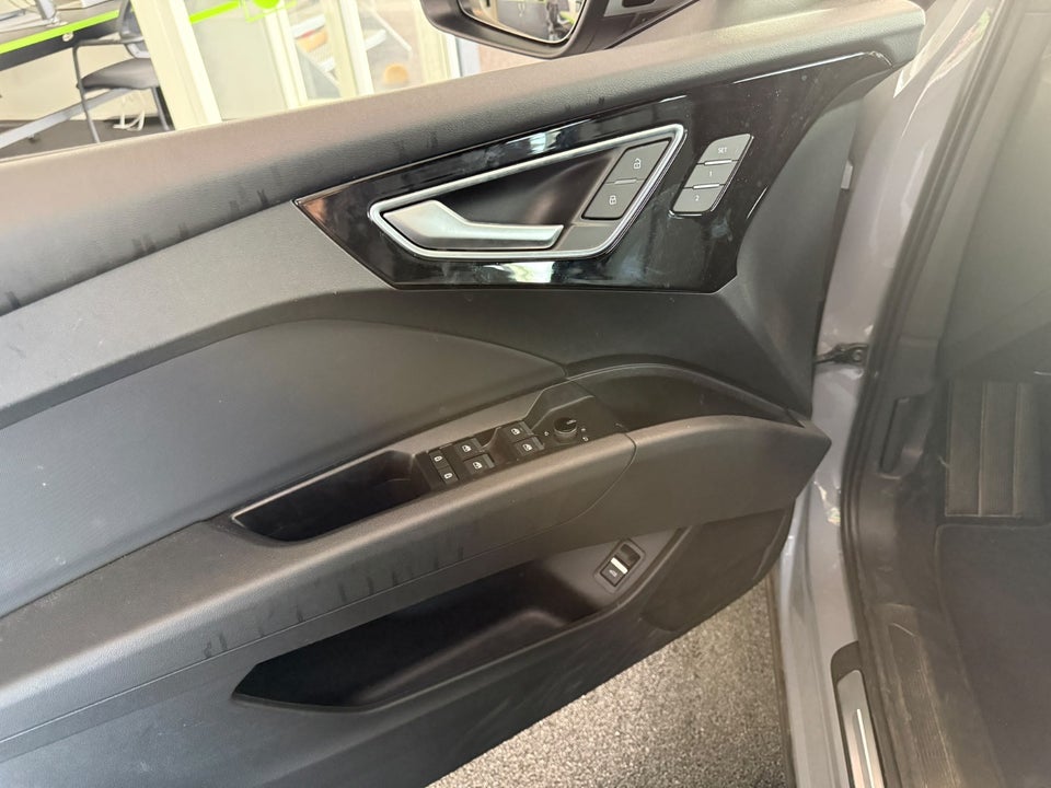 Audi Q4 e-tron 45 S-line 5d