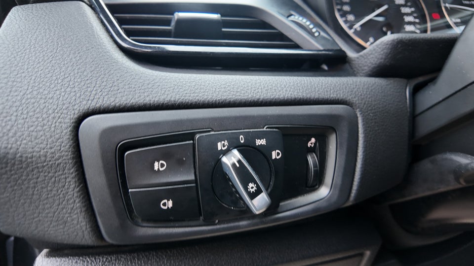 BMW 218i 1,5 Active Tourer Advantage 5d