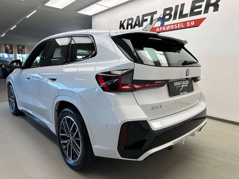 BMW iX1 xDrive30 M-Sport 5d