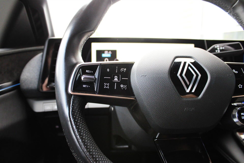 Renault Megane E-Tech 60 Techno 5d