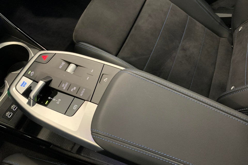 BMW iX2 eDrive20 M-Sport Pro 5d