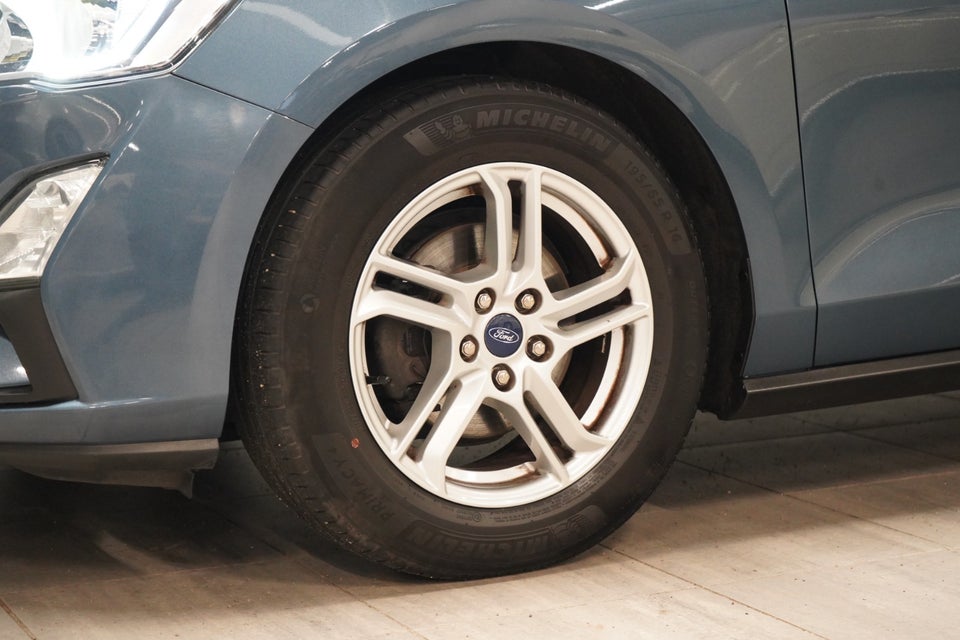 Ford Focus 1,0 EcoBoost Trend Edition 5d