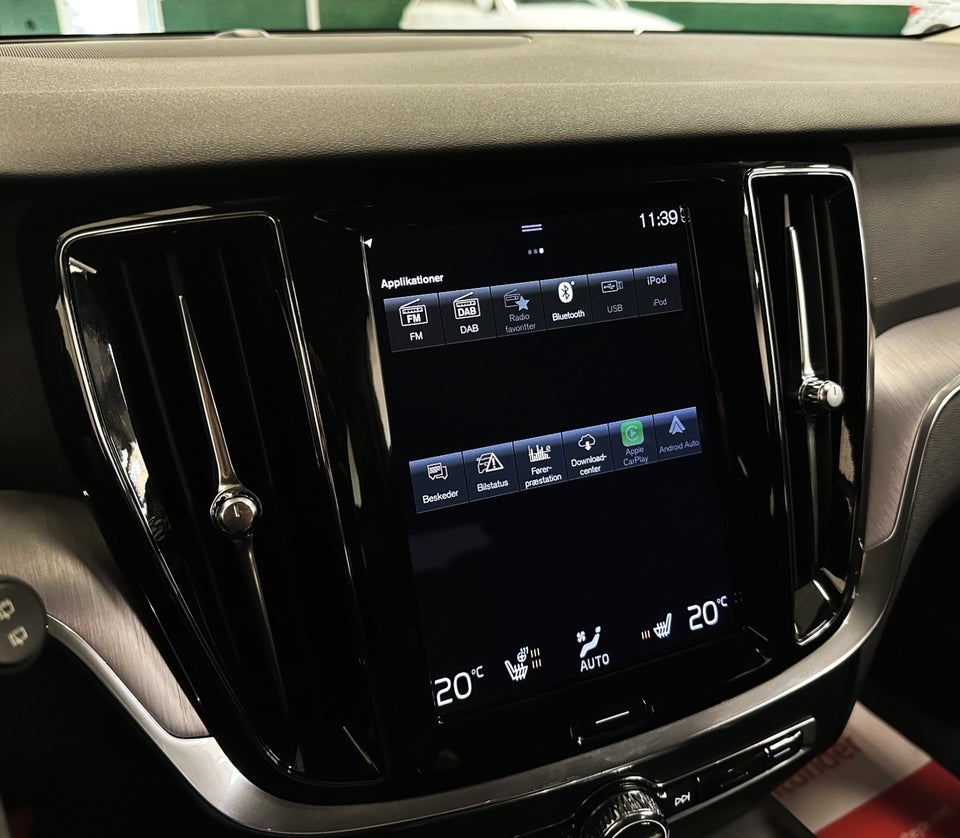 Volvo V60 2,0 B4 197 Momentum aut. 5d