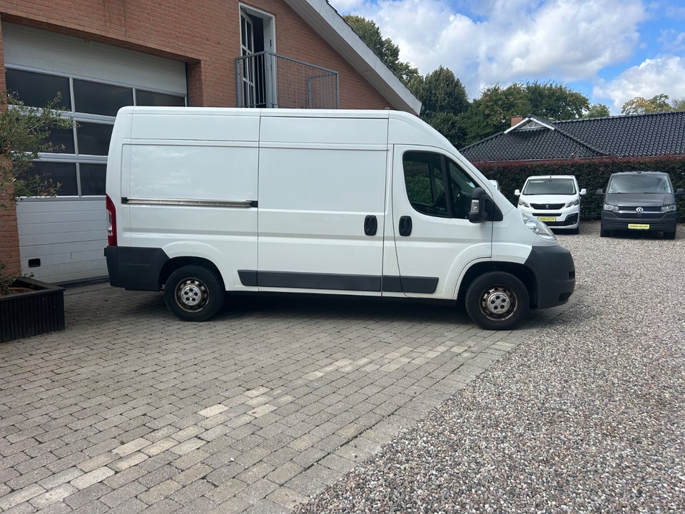 Peugeot Boxer 330 2,2 HDi 130 Kassevogn L2H2