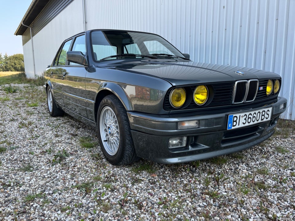 BMW 325i 2,5  4d