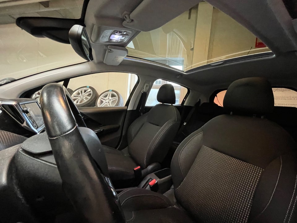 Peugeot 208 1,6 BlueHDi 100 Allure Sky 5d