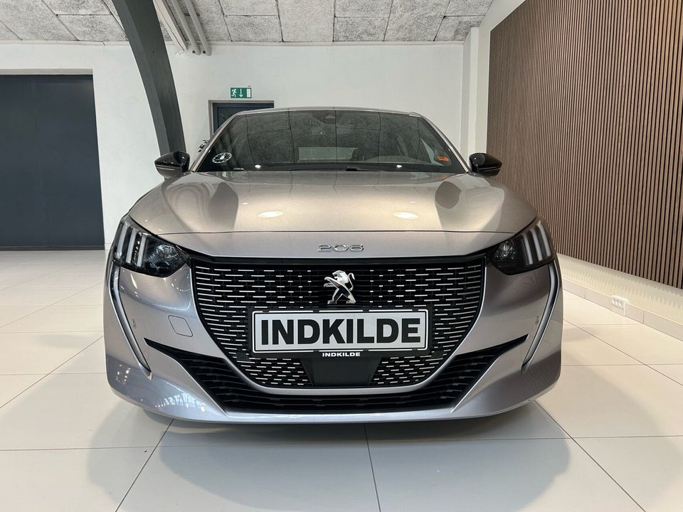 Peugeot e-208 50 GT 5d