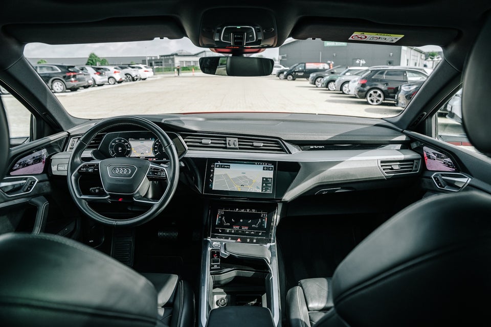 Audi e-tron 55 S-line Prestige Sportback quattro 5d