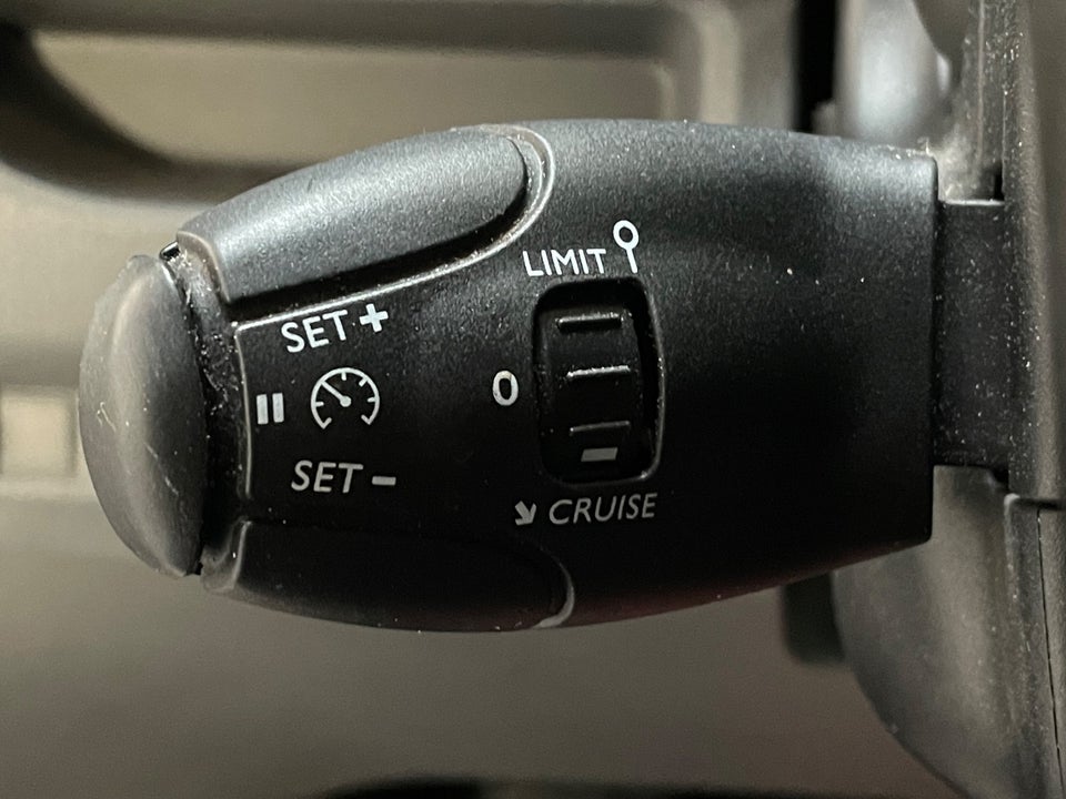 Opel Vivaro 1,5 D 102 Essenia L2V1