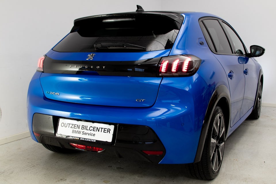 Peugeot e-208 50 GT Sky 5d