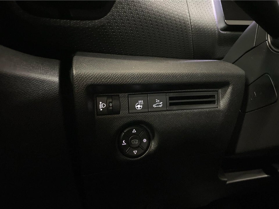 Citroën ë-C4 X 50 Shine 4d