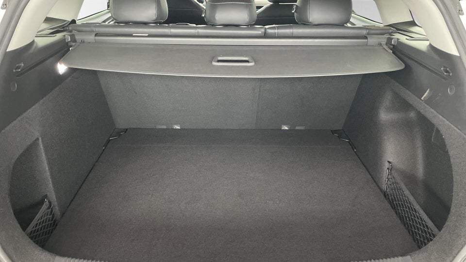 MG MG5 61 Luxury 5d