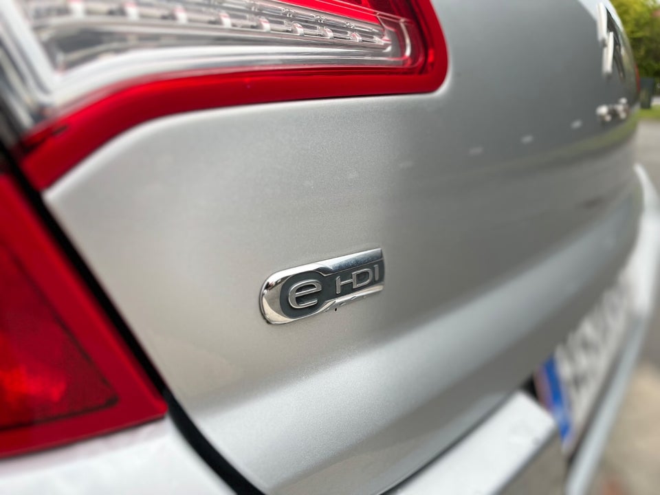 Citroën C4 1,6 e-HDi 112 Seduction E6G 5d