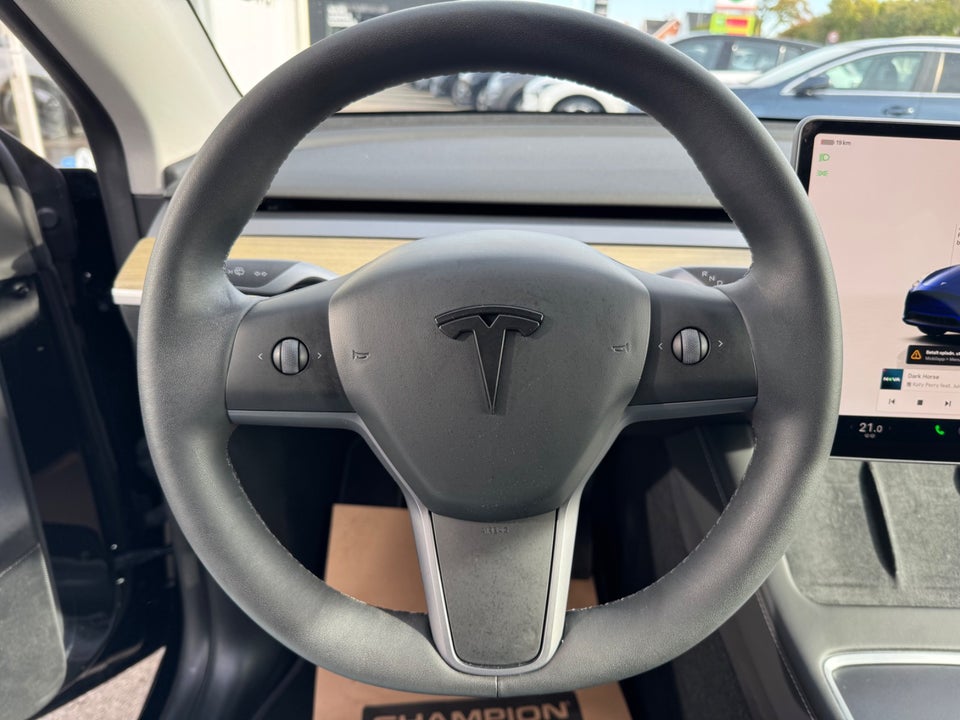 Tesla Model Y RWD 5d
