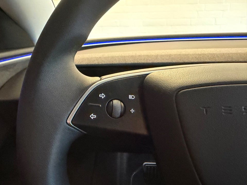 Tesla Model 3 Long Range AWD 4d
