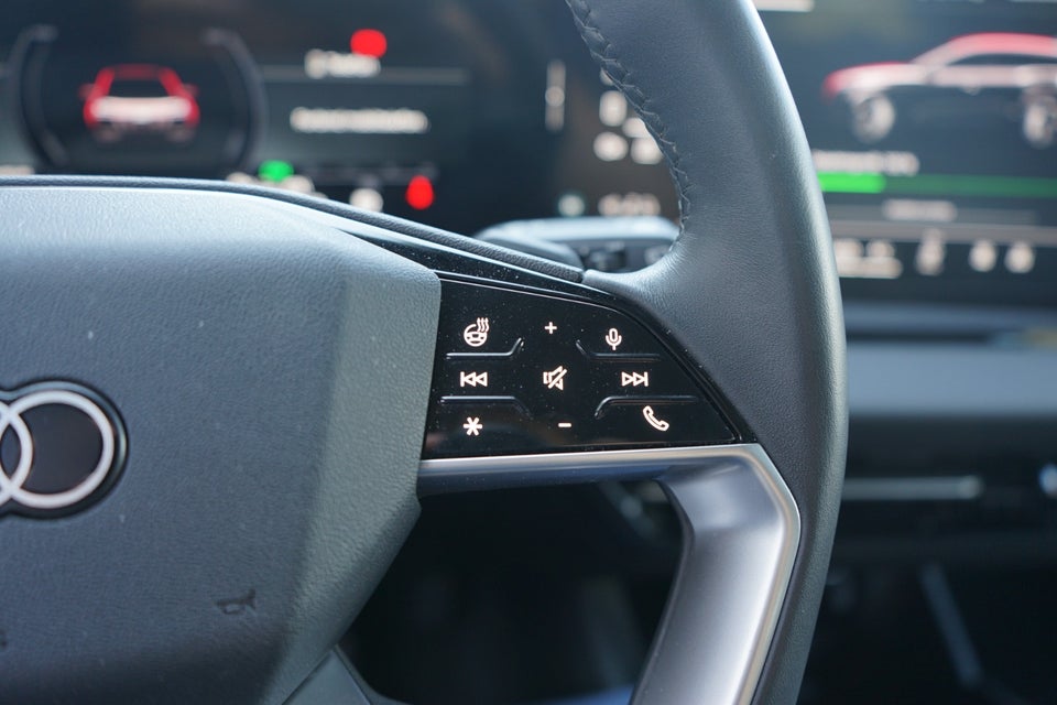 Audi Q6 e-tron S-line quattro 5d