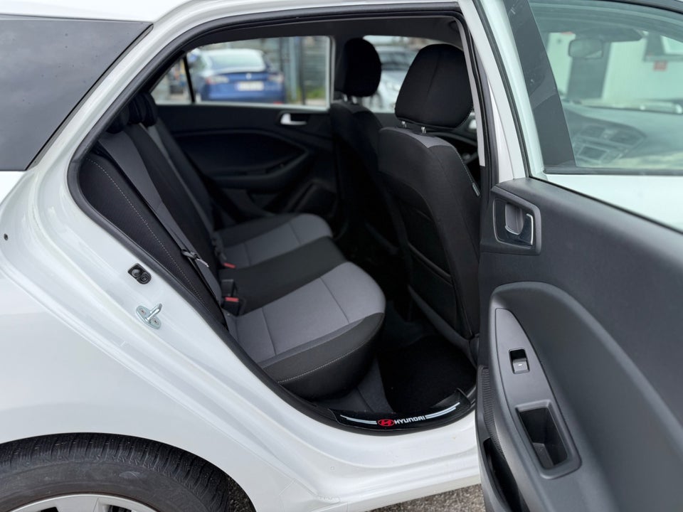 Hyundai i20 1,25 Trend 5d