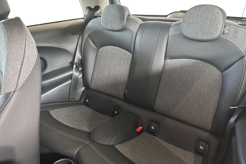 MINI Cooper SE Classic Trim 3d