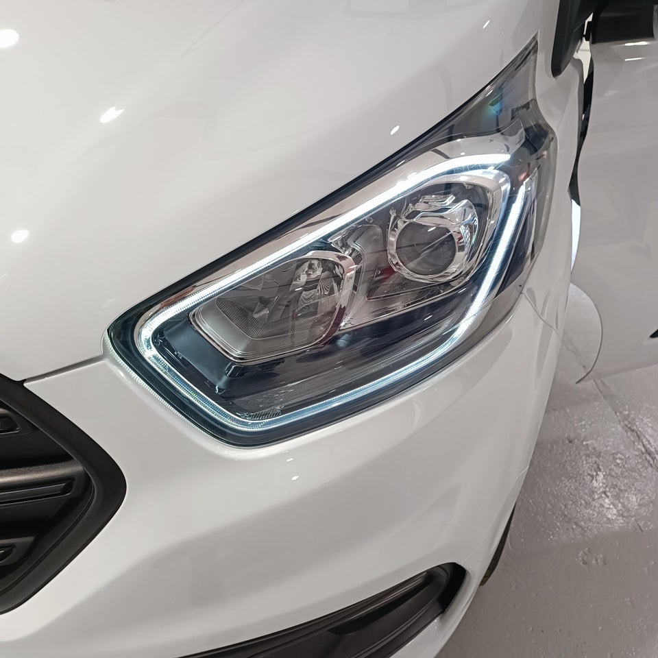 Ford Transit Custom 320 L2 2,0 TDCi 130 Trend