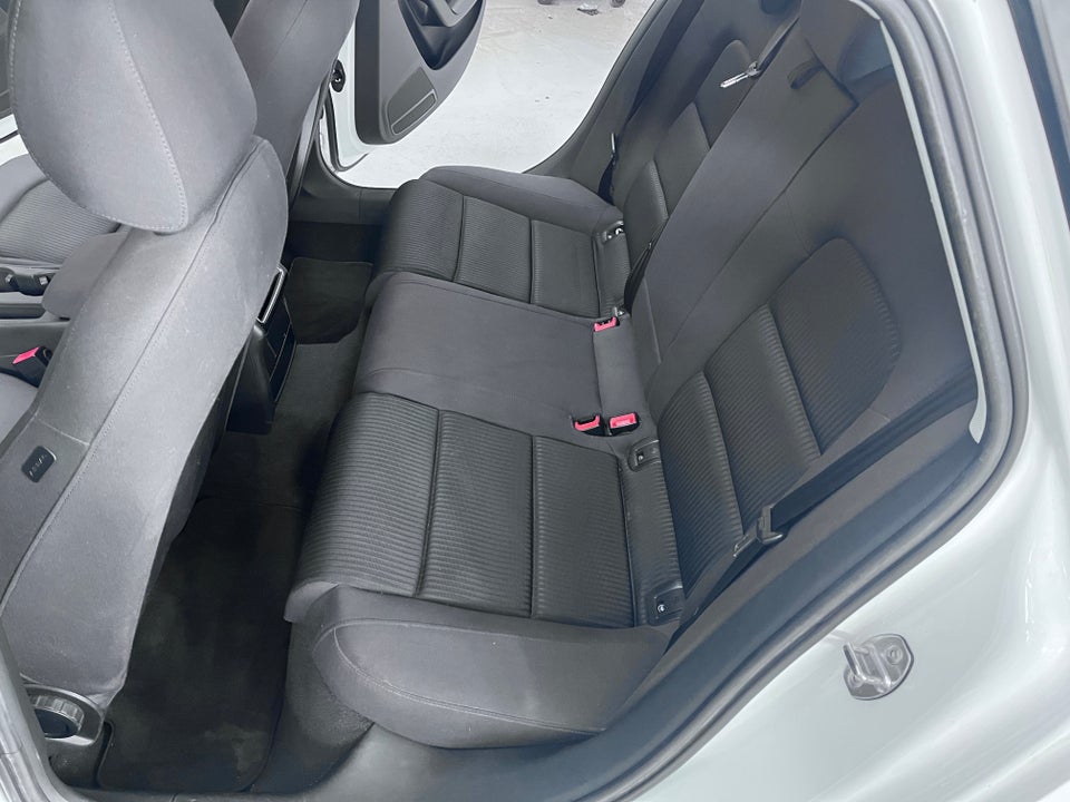 Audi A4 2,0 TFSi 211 quattro S-tr. 4d