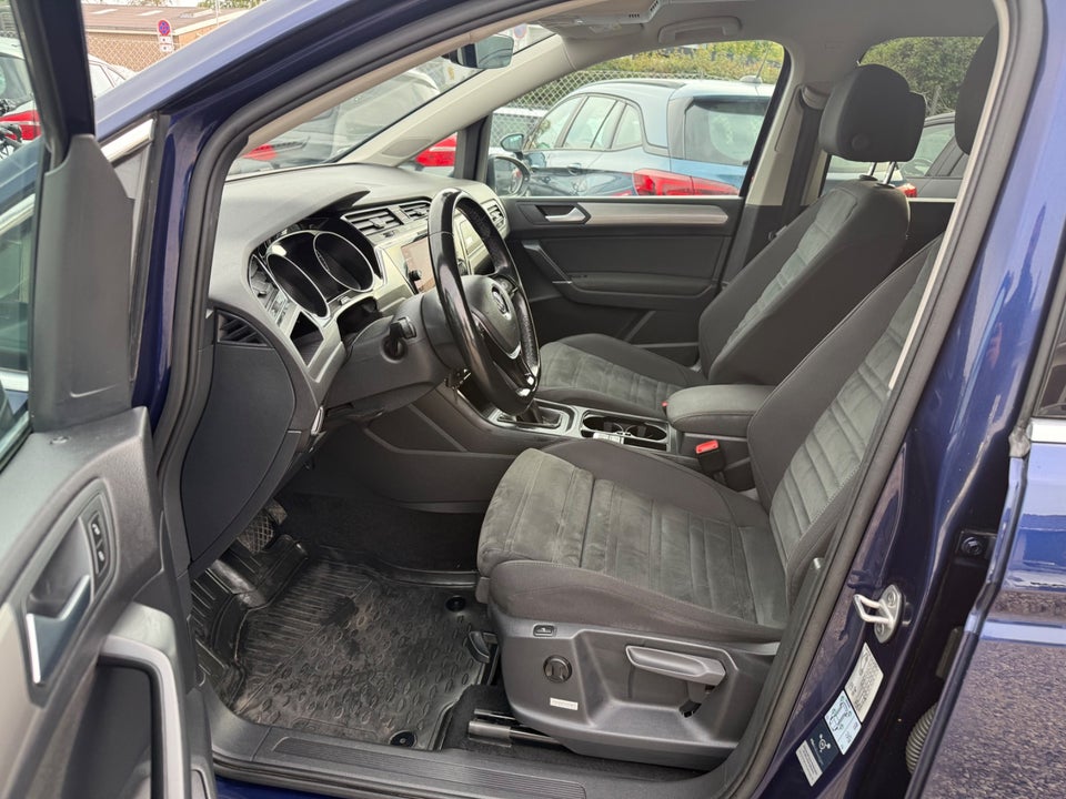 VW Touran 1,6 TDi 115 Comfortline DSG 7prs 5d