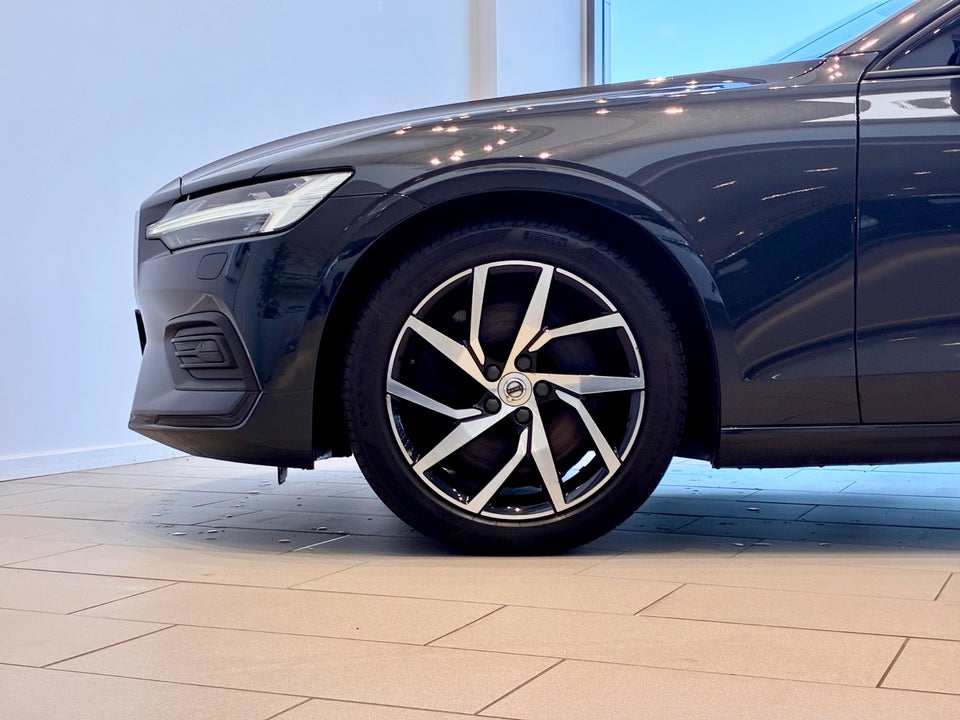 Volvo V60 2,0 T5 250 Momentum aut. 5d
