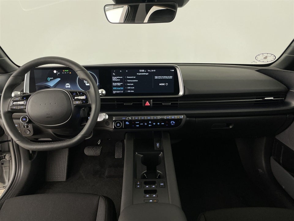 Hyundai Ioniq 6 53 Essential 4d