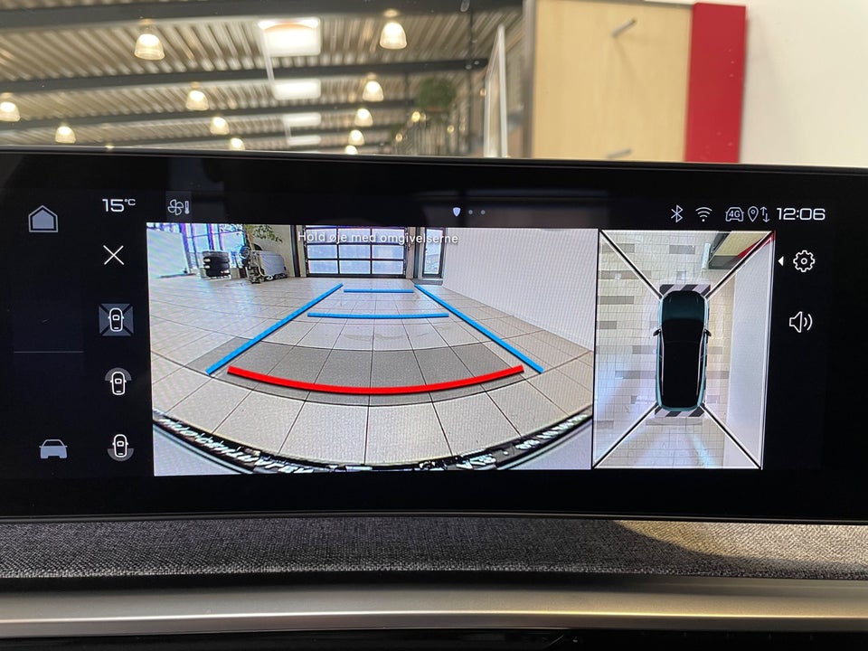 Peugeot e-3008 77 GT Pack 5d