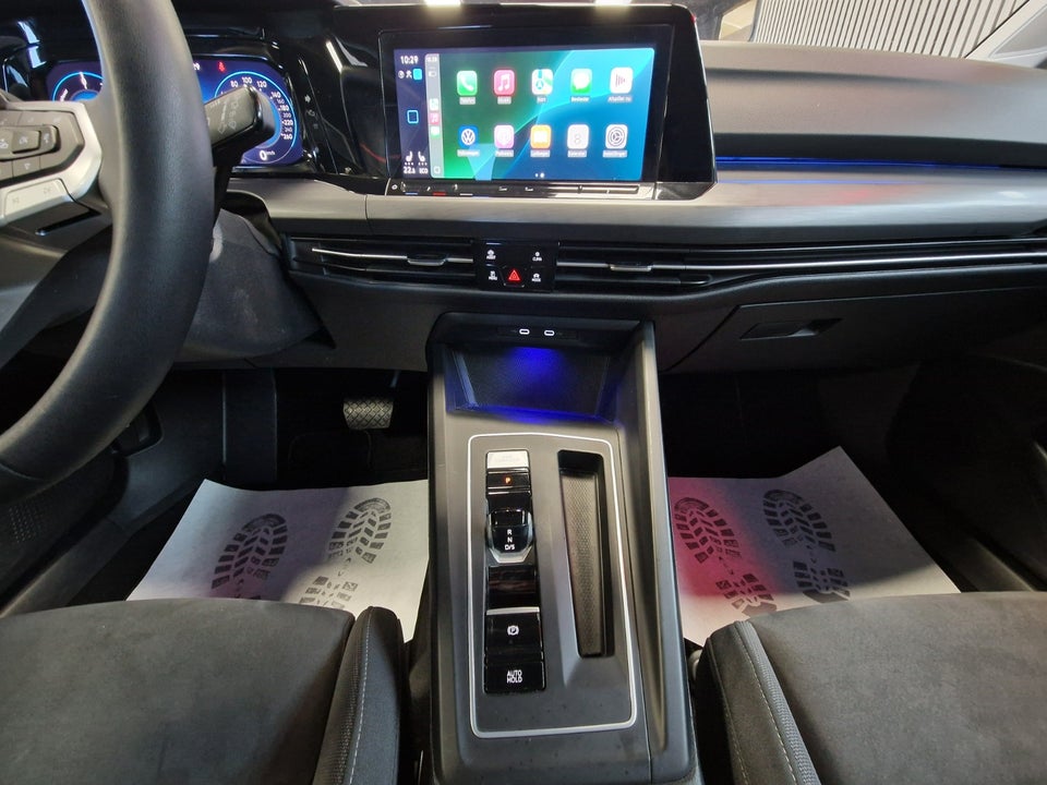 VW Golf VIII 1,4 eHybrid DSG 5d