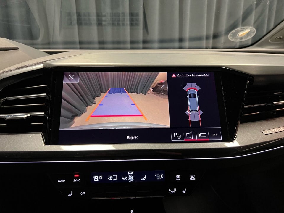 Audi Q4 e-tron 35 S-line 5d