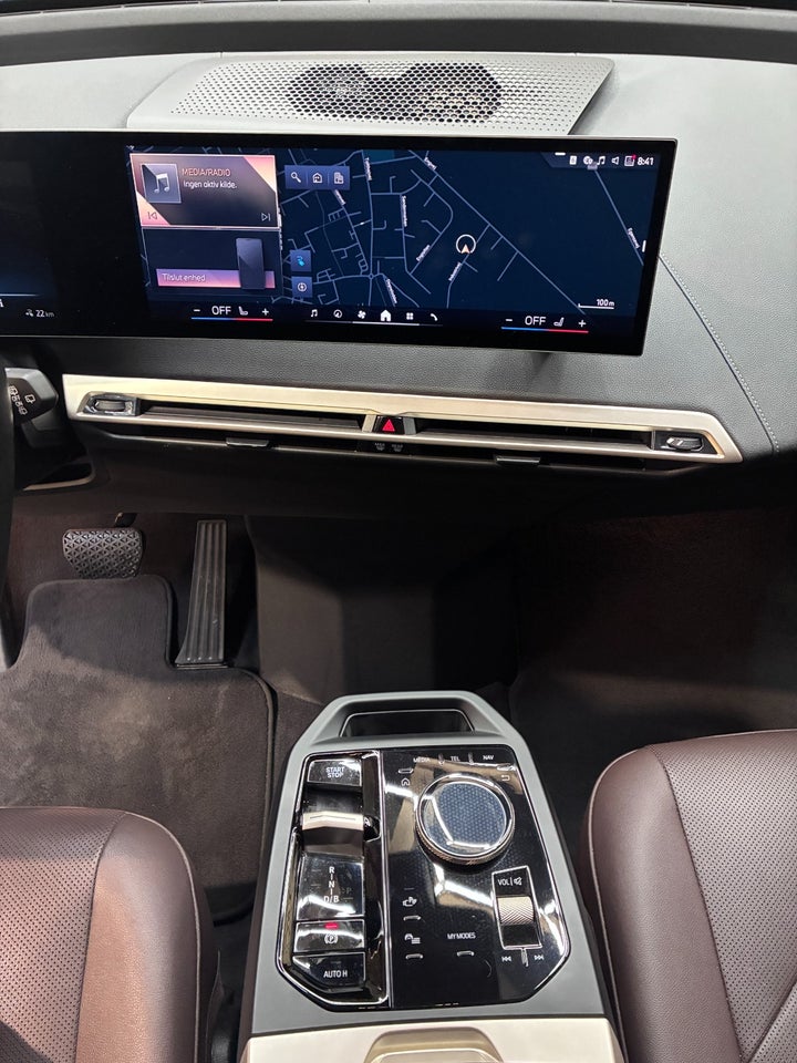 BMW iX xDrive40 Sport 5d