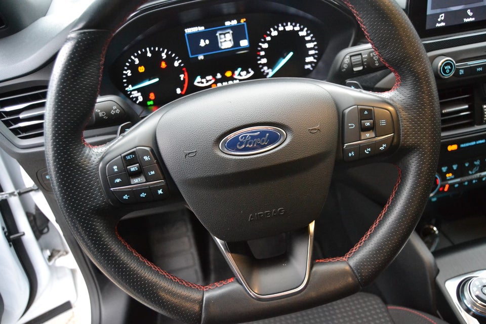 Ford Focus 1,5 EcoBoost ST-Line Business stc. aut. 5d