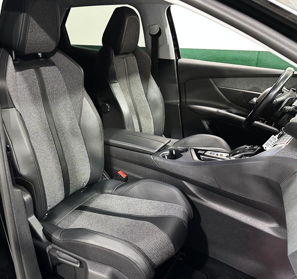 Peugeot 3008 1,6 PureTech 180 Allure EAT8 5d