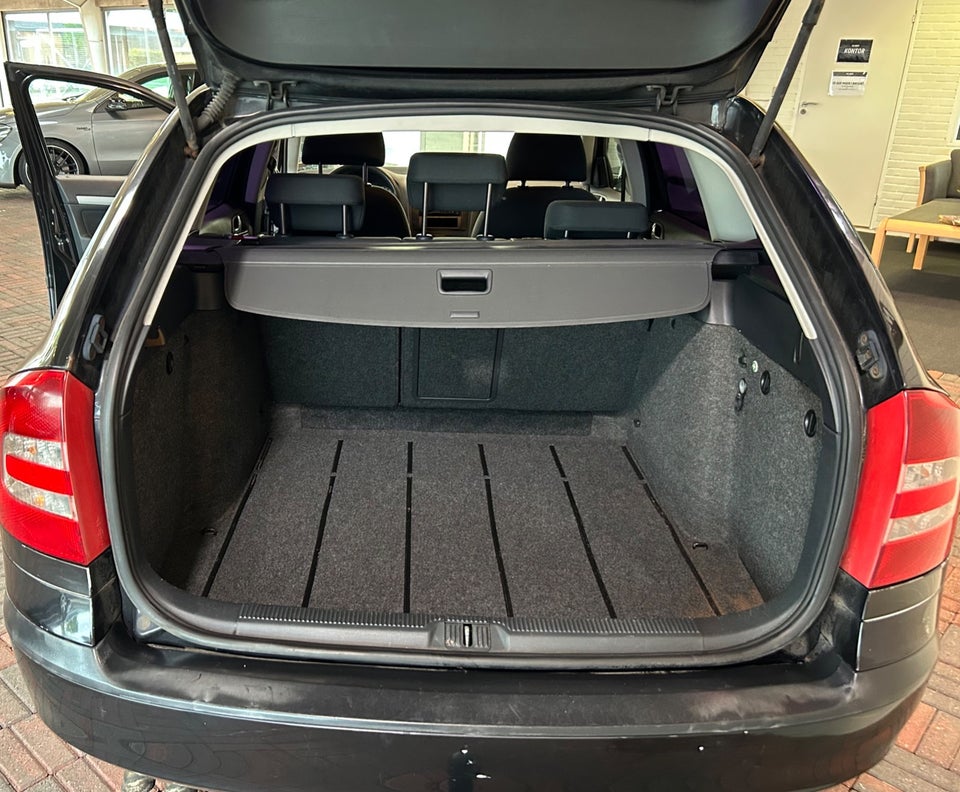 Skoda Octavia 2,0 TDi Ambiente 5d