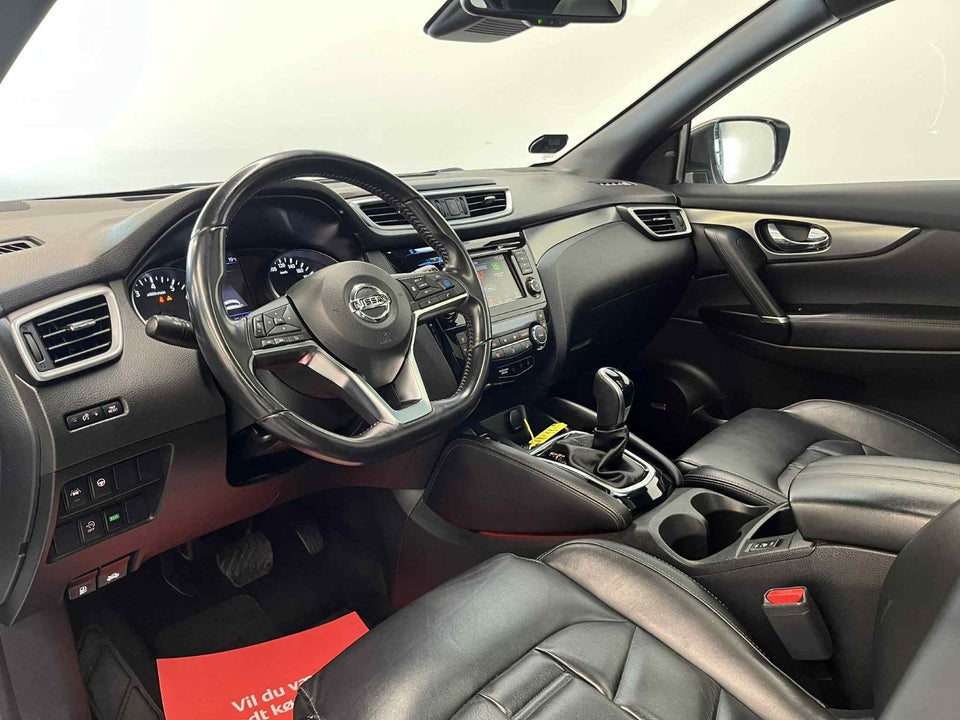 Nissan Qashqai 1,3 Dig-T 160 Tekna 5d