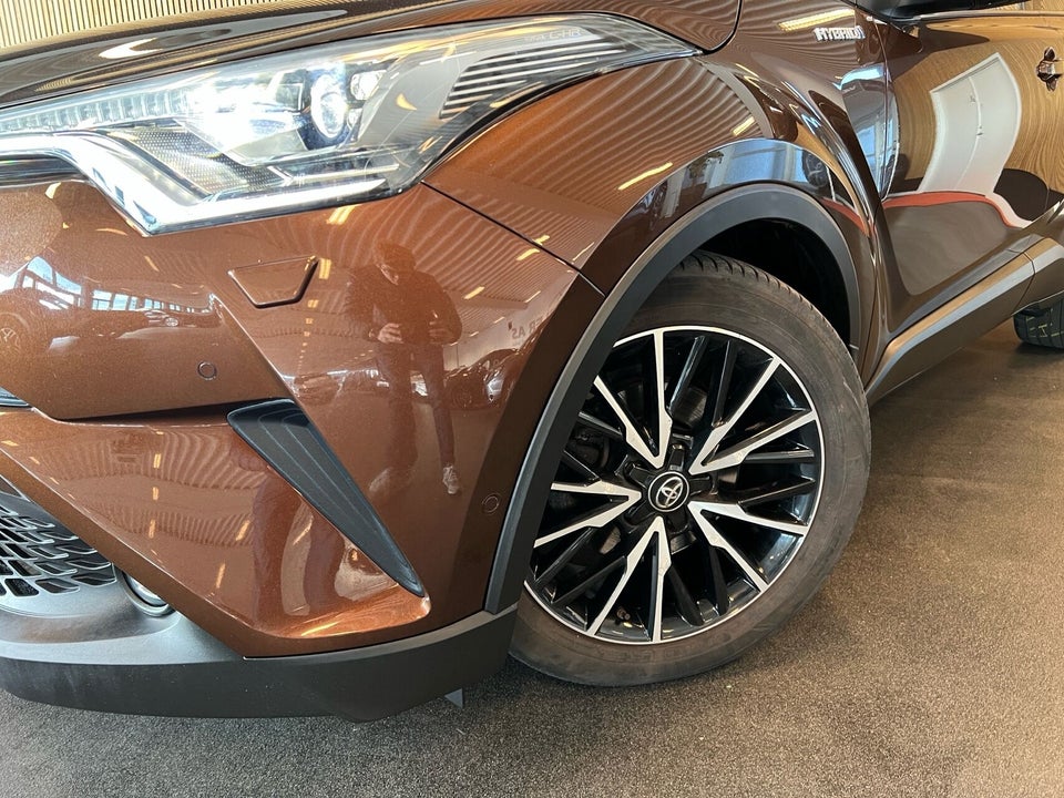 Toyota C-HR 1,8 Hybrid C-ULT CVT 5d
