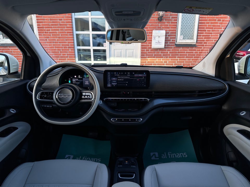 Fiat 500e 42 la Prima by Bocelli 3+1 4d