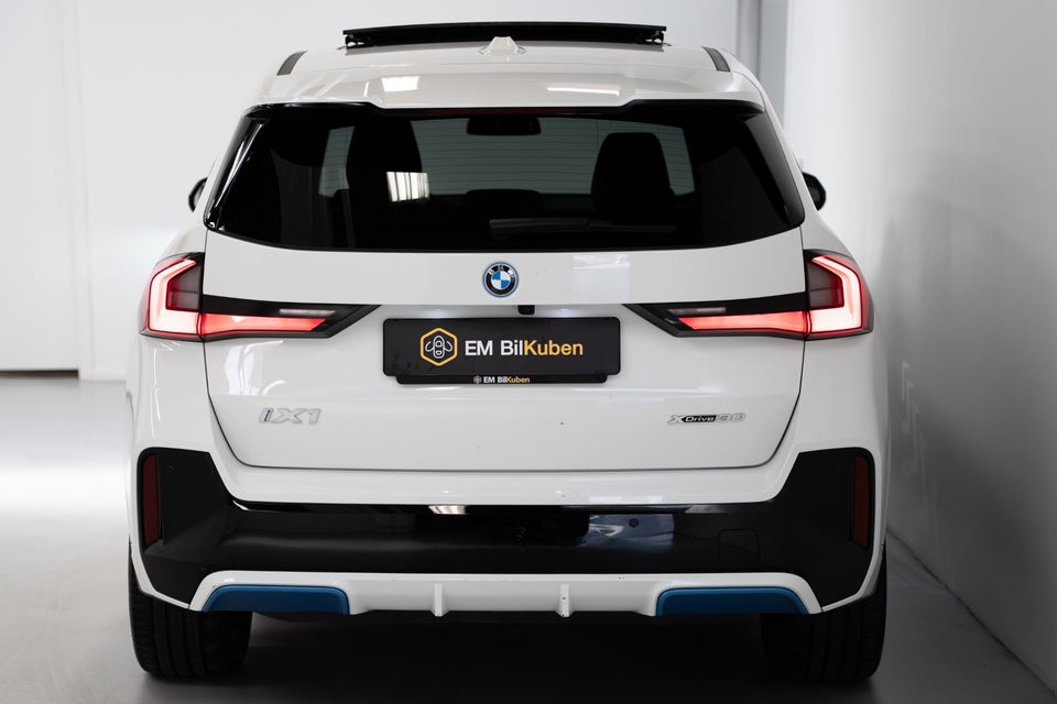 BMW iX1 xDrive30 Charged M-Sport 5d