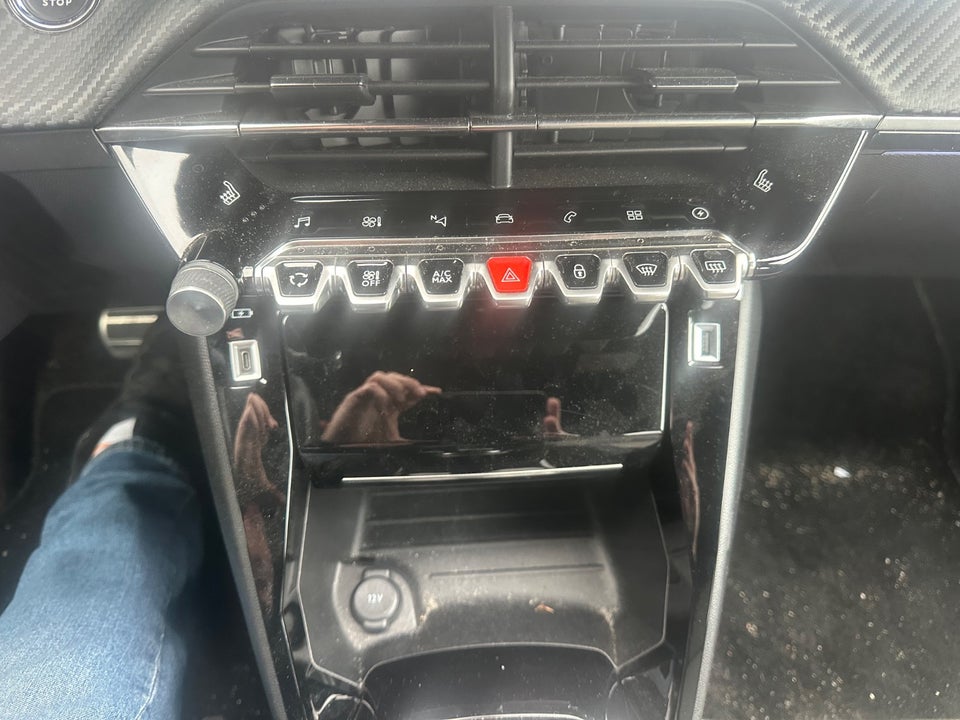 Peugeot e-2008 50 GT Pack 5d