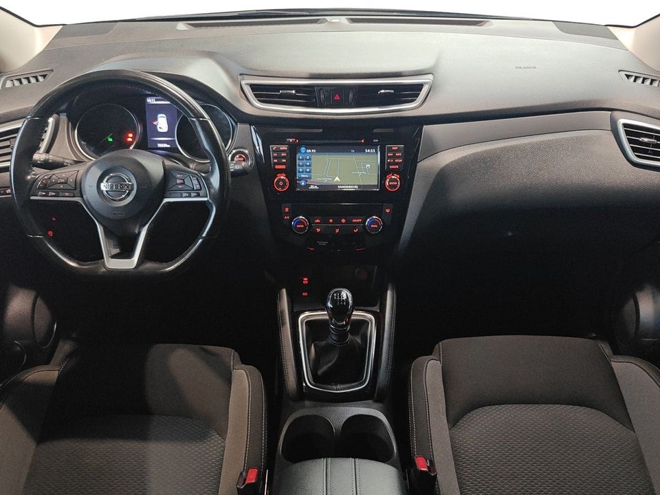 Nissan Qashqai 1,3 Dig-T 140 N-Connecta 5d