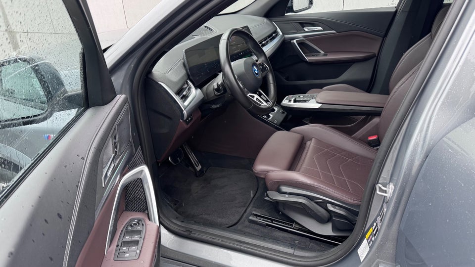 BMW iX2 eDrive20 Fully Charged M-Sport 5d