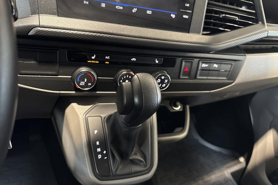 VW Transporter 2,0 TDi 150 Kassevogn DSG lang