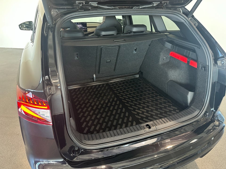 Skoda Enyaq 80x iV Sportline 5d